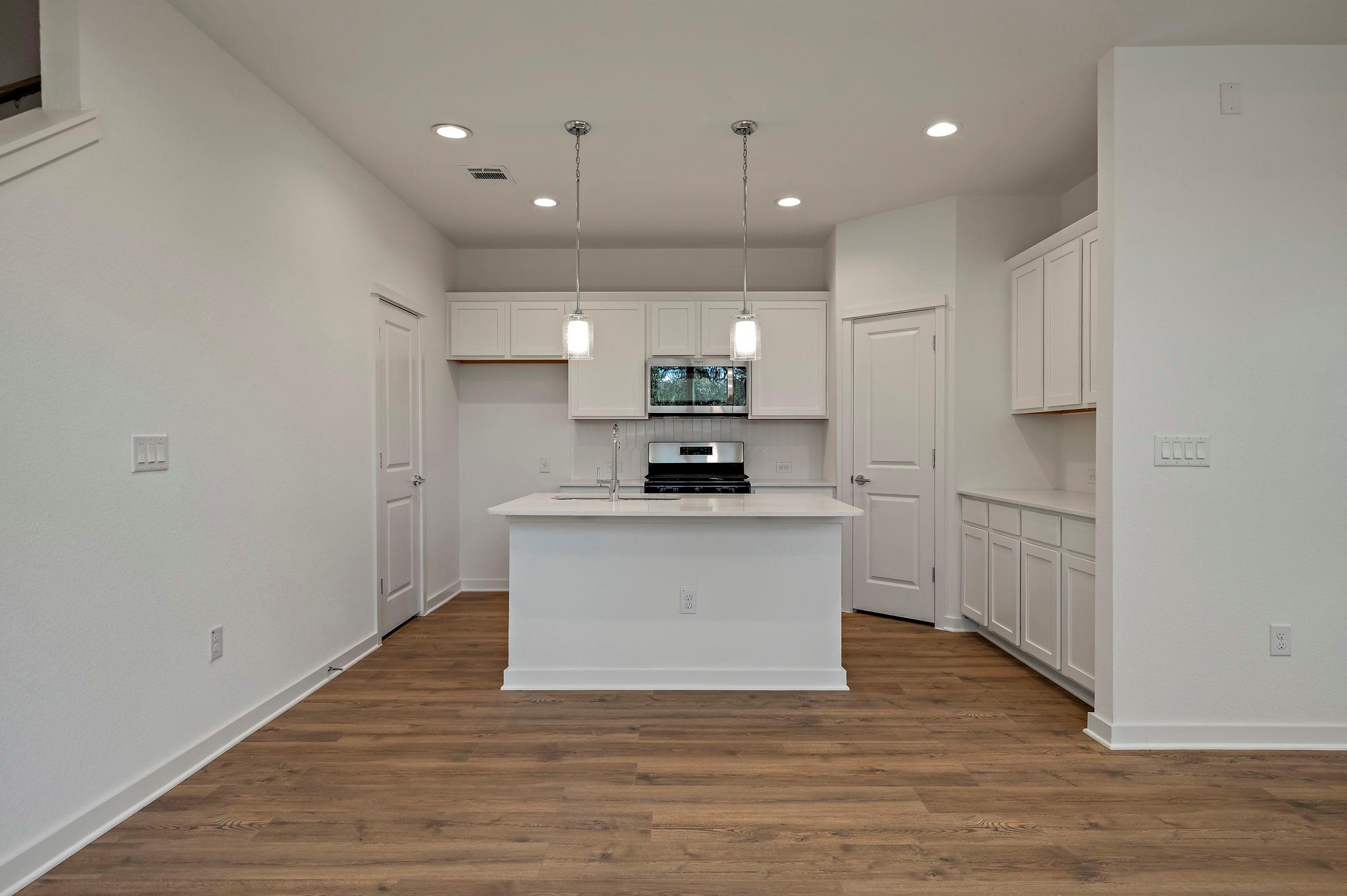 454 Orleanian Drive Buda TX 78610