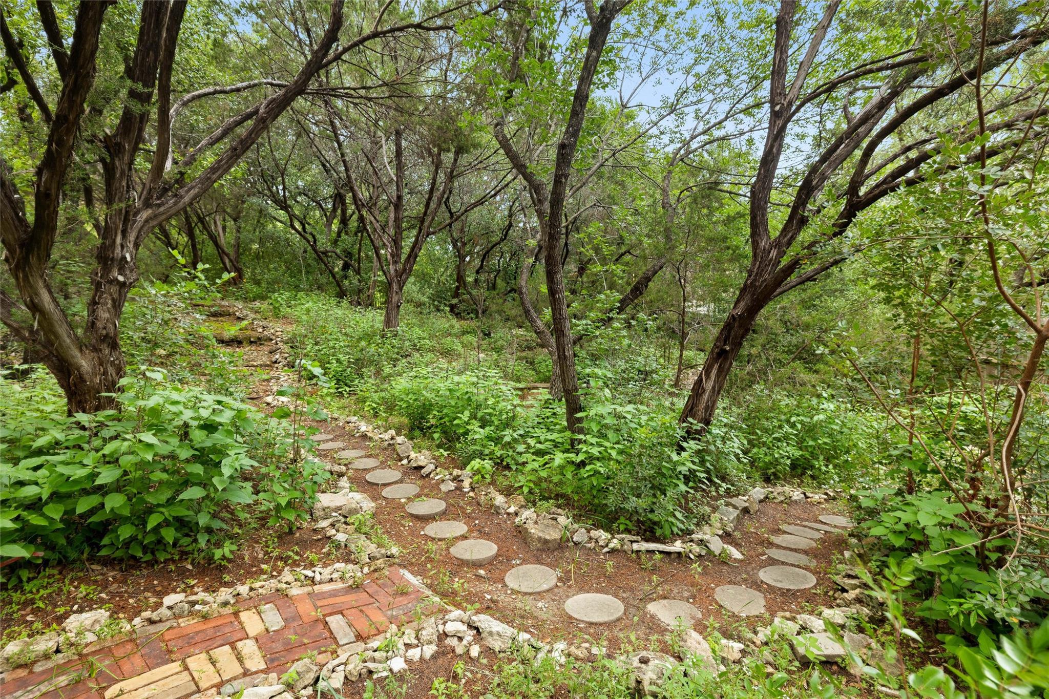 5910 Doone Valley Court Austin TX 78731