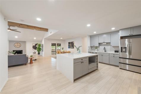 6809 Lunar Drive Austin TX 78745