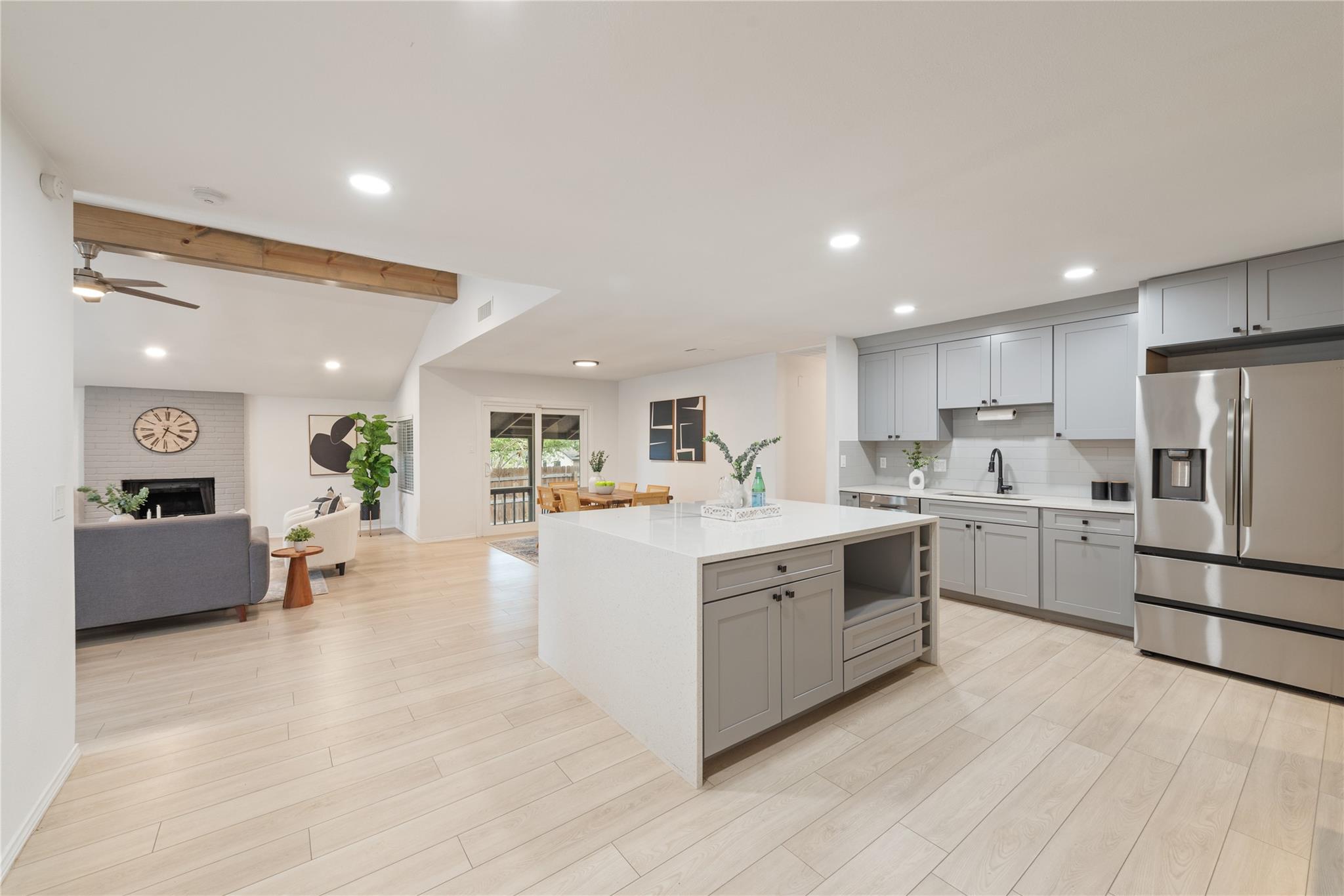 6809 Lunar Drive Austin TX 78745