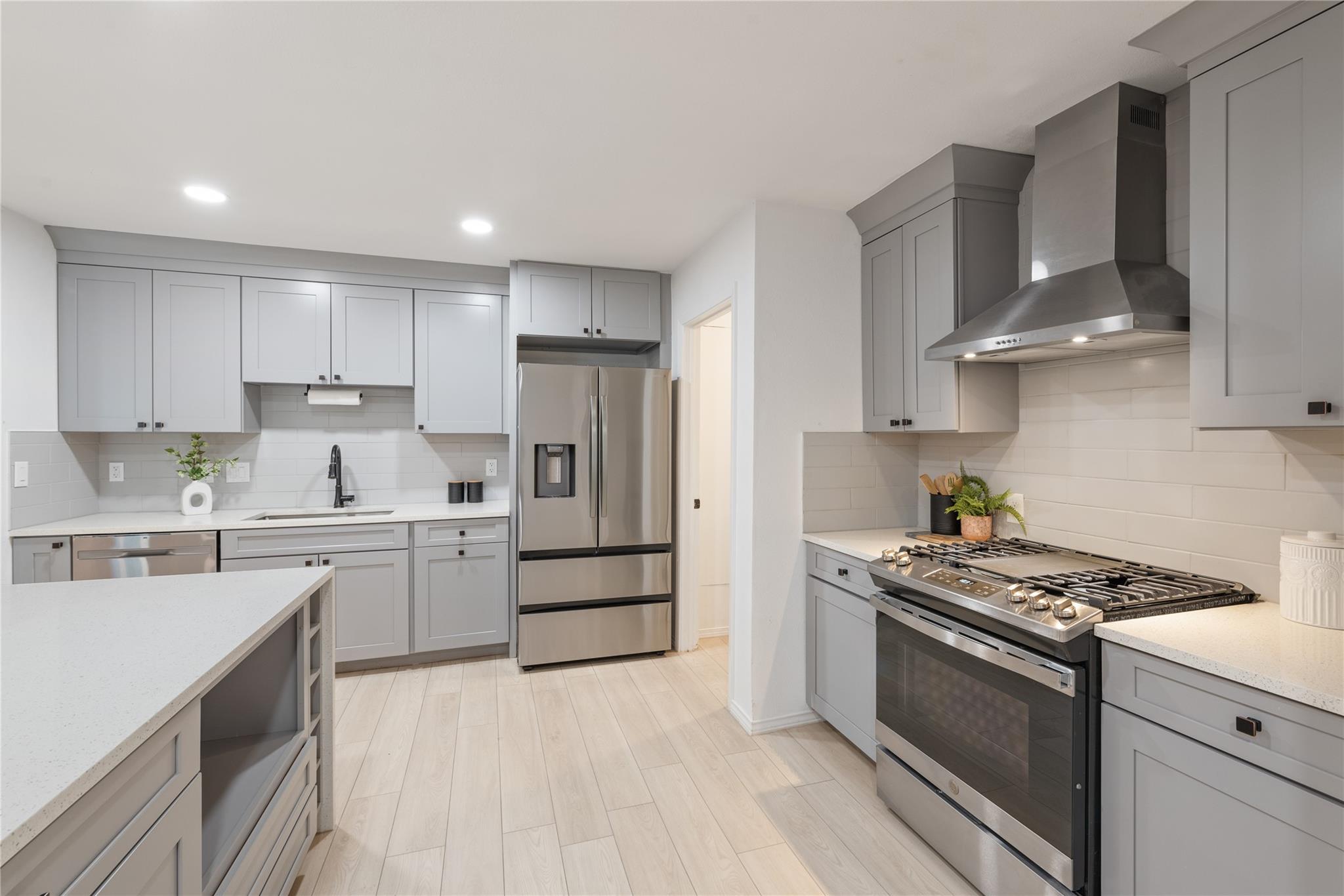 6809 Lunar Drive Austin TX 78745
