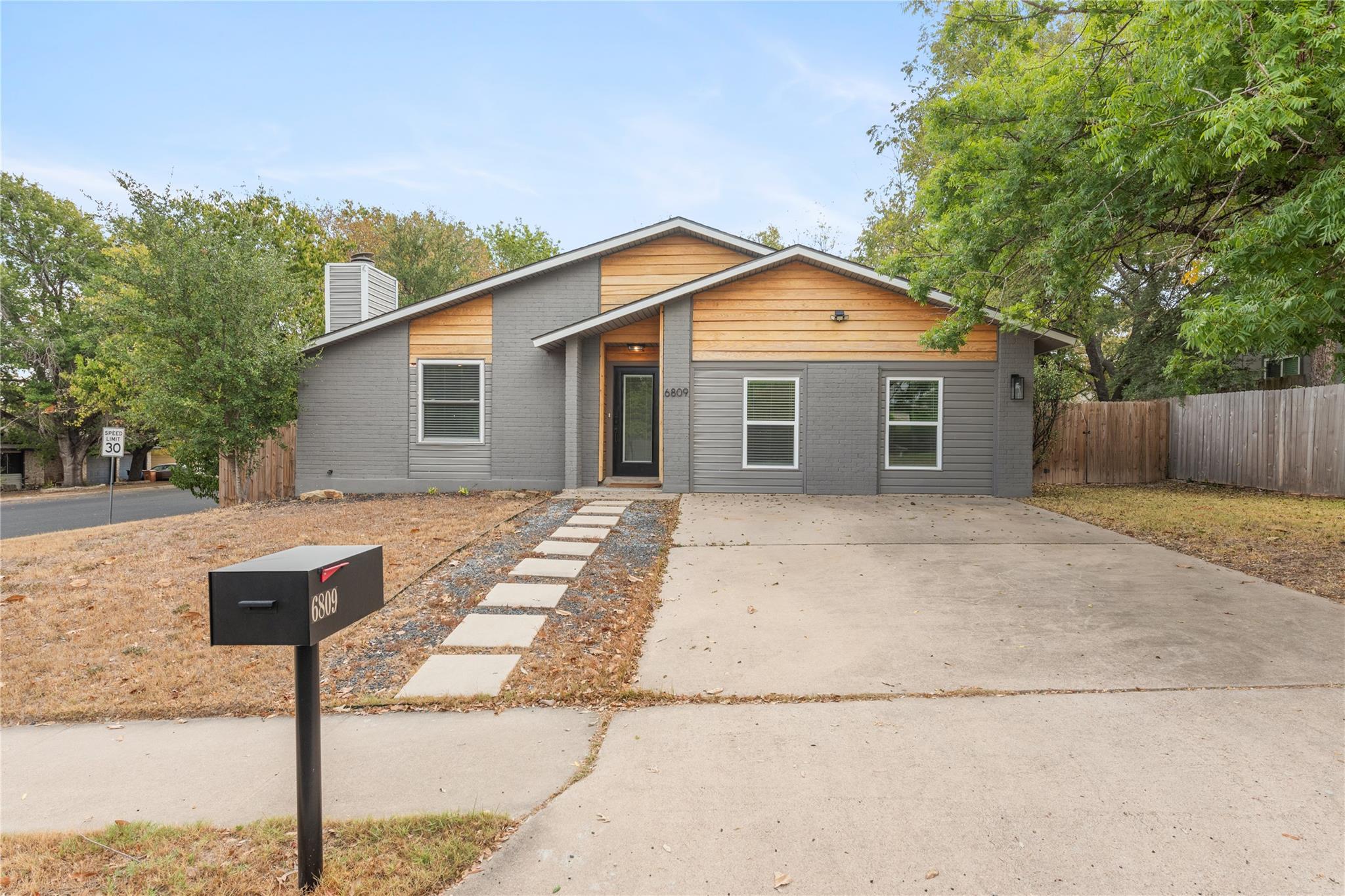 6809 Lunar Drive Austin TX 78745