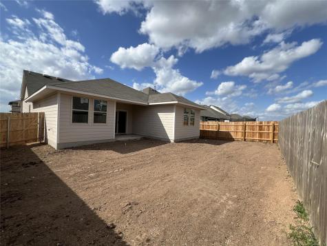 327 Willow Heights Drive Hutto TX 78634