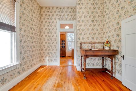 541 N Main Street La Grange TX 78945