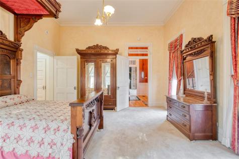 541 N Main Street La Grange TX 78945