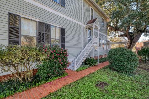 541 N Main Street La Grange TX 78945