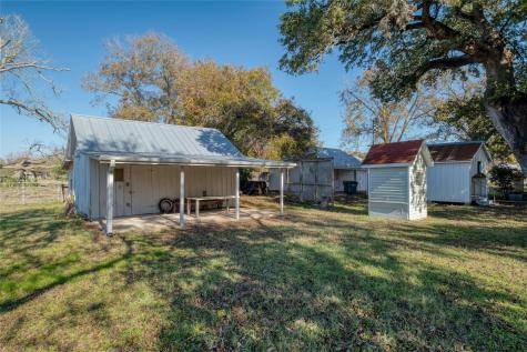 541 N Main Street La Grange TX 78945