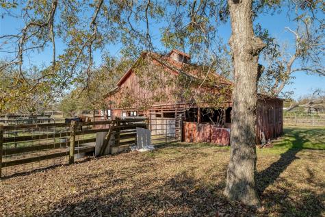 541 N Main Street La Grange TX 78945