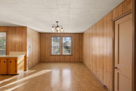 1014 S Madison Street La Grange TX 78945
