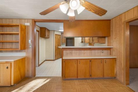 1014 S Madison Street La Grange TX 78945