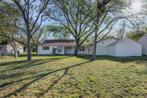 1014 S Madison Street La Grange TX 78945