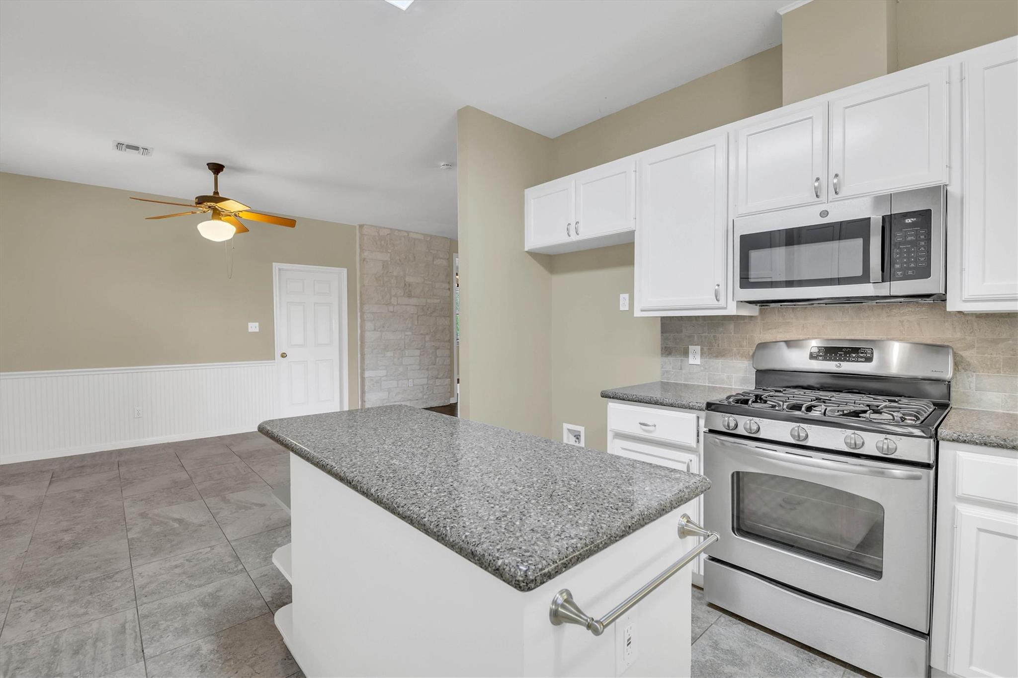 3016 Tradewind Drive Spicewood TX 78669