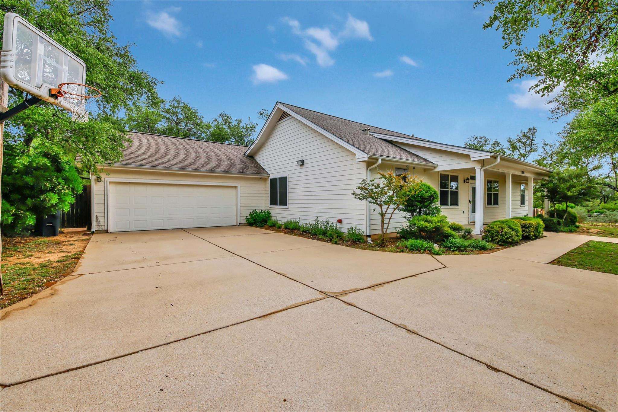 3016 Tradewind Drive Spicewood TX 78669