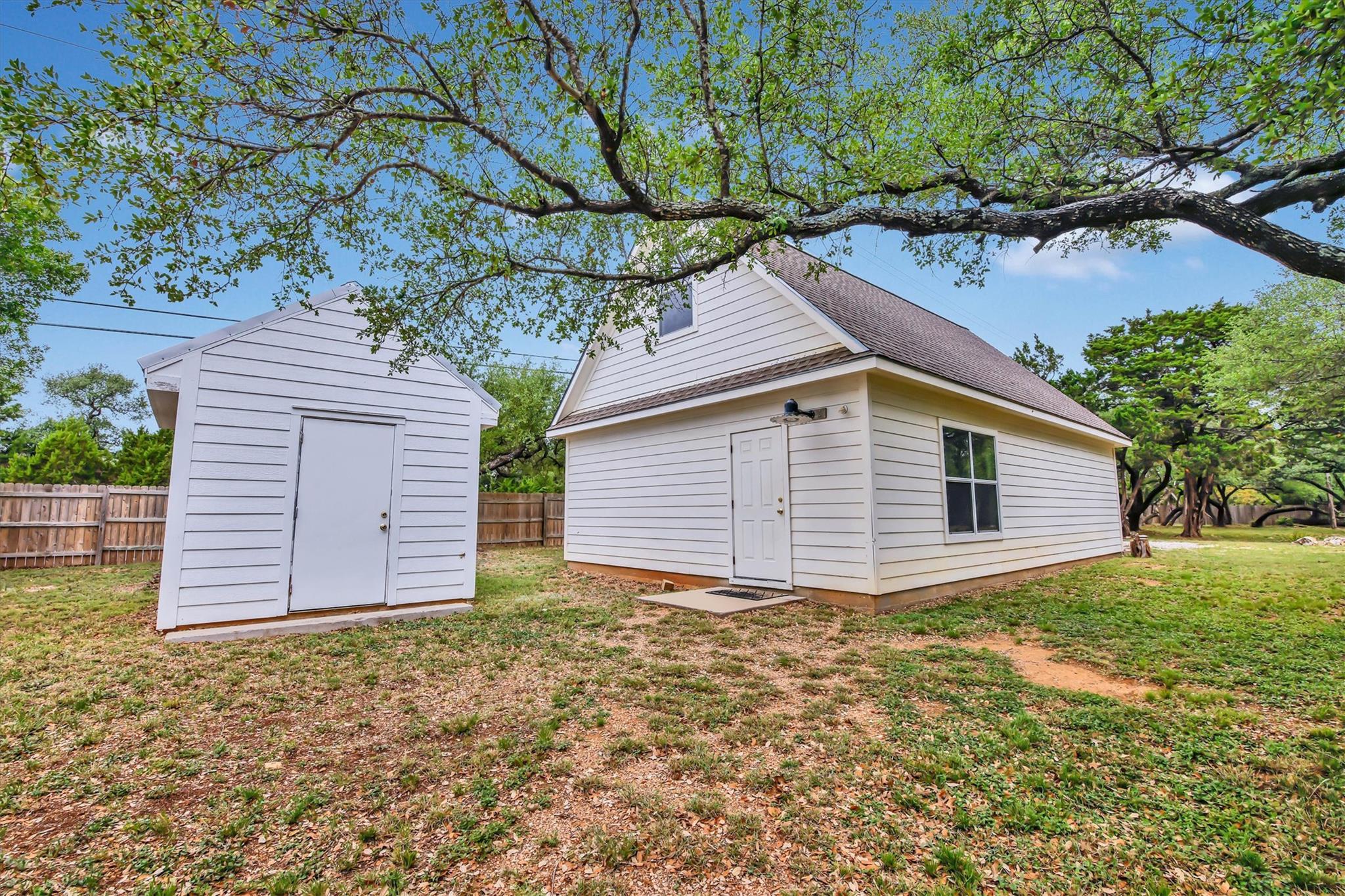 3016 Tradewind Drive Spicewood TX 78669