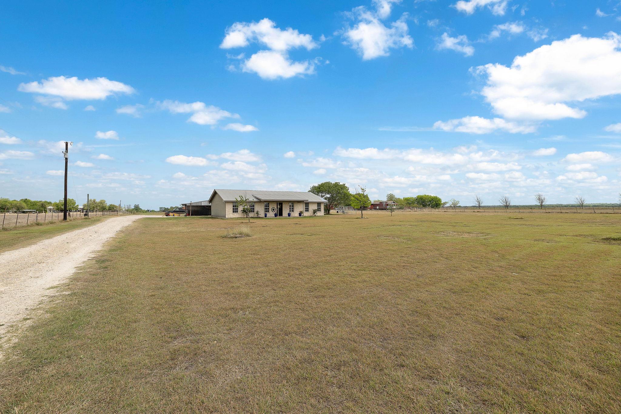 851 County Road 454 Road Taylor TX 76574