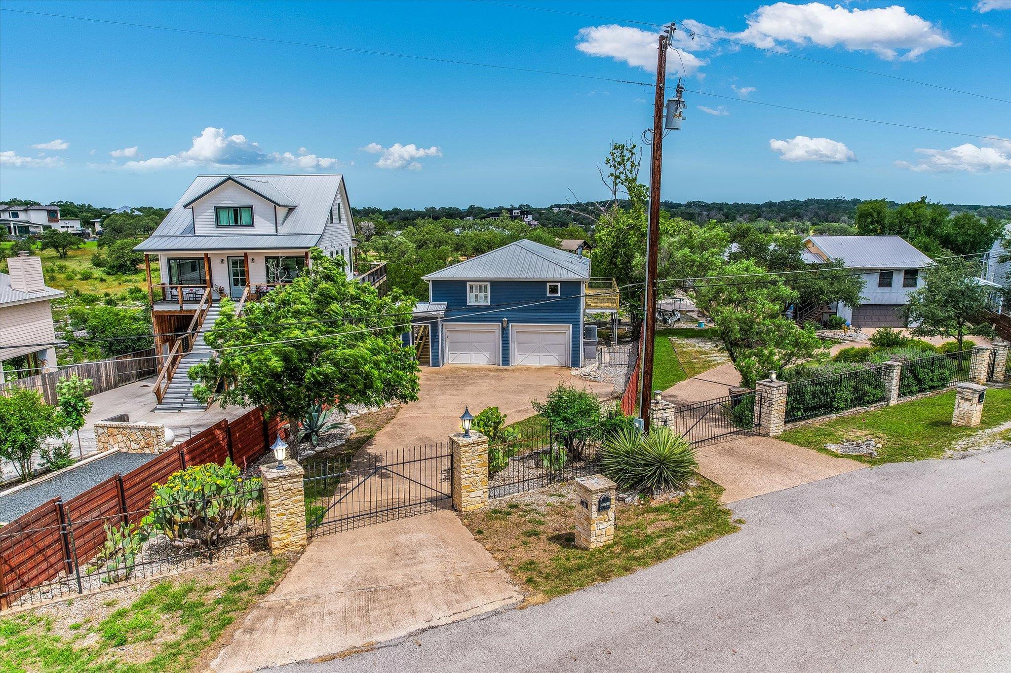22514 Felicia Drive Spicewood TX 78669