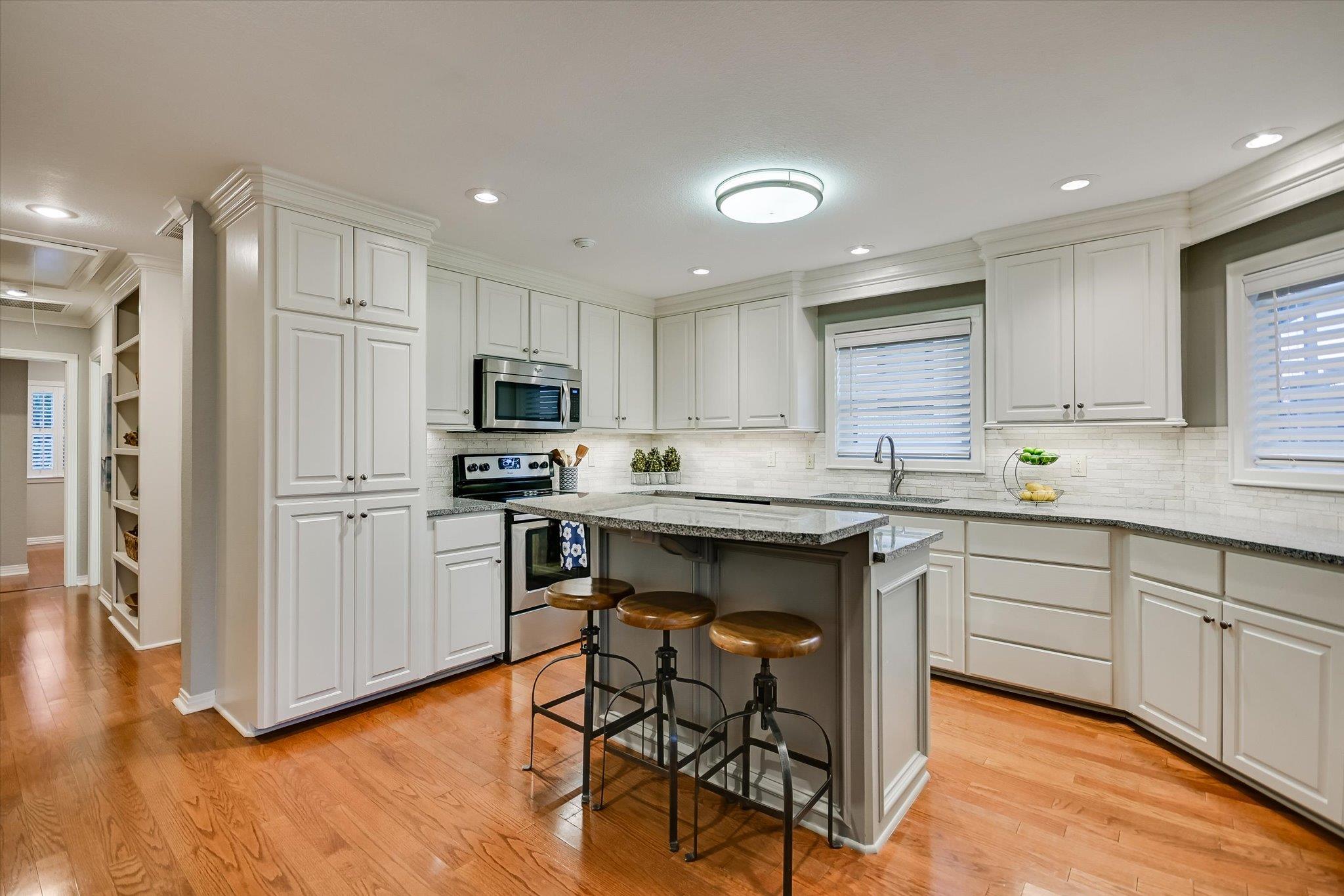 22514 Felicia Drive Spicewood TX 78669