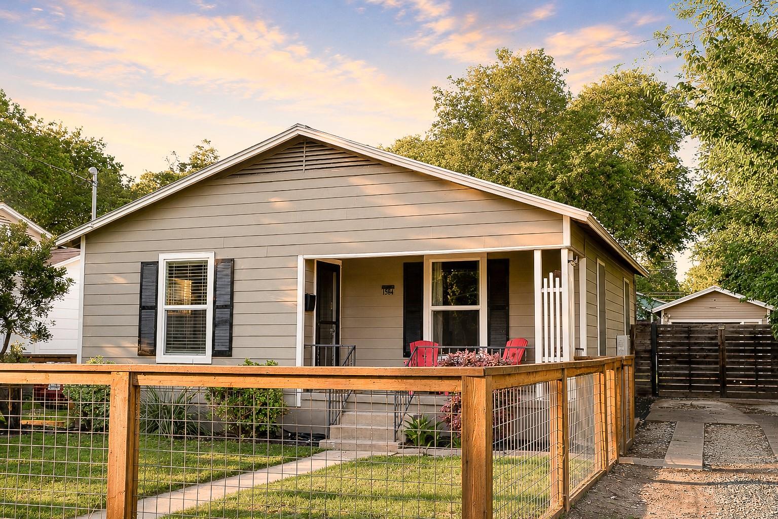1504 Ullrich Avenue Austin TX 78756