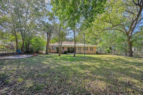 1703 S Day Street Brenham TX 77833