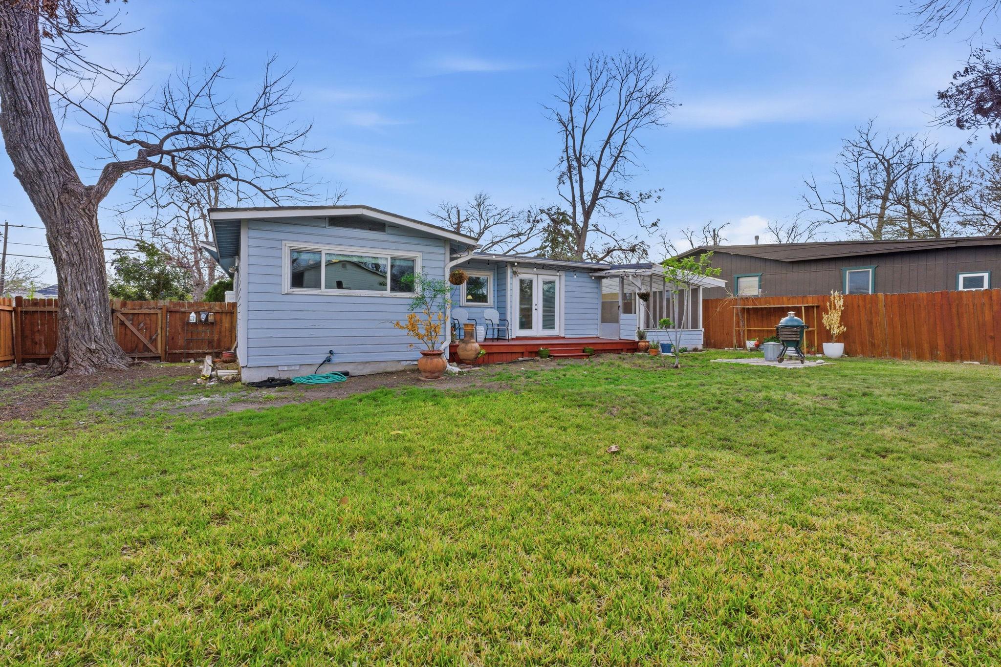912 E 55th 1/2 Street Austin TX 78751