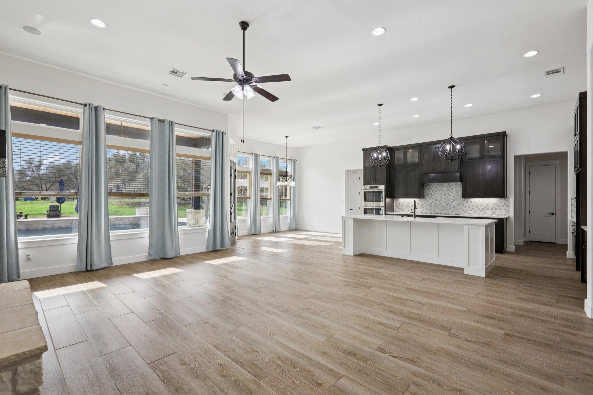 112 Red Mulberry Way Leander TX 78641