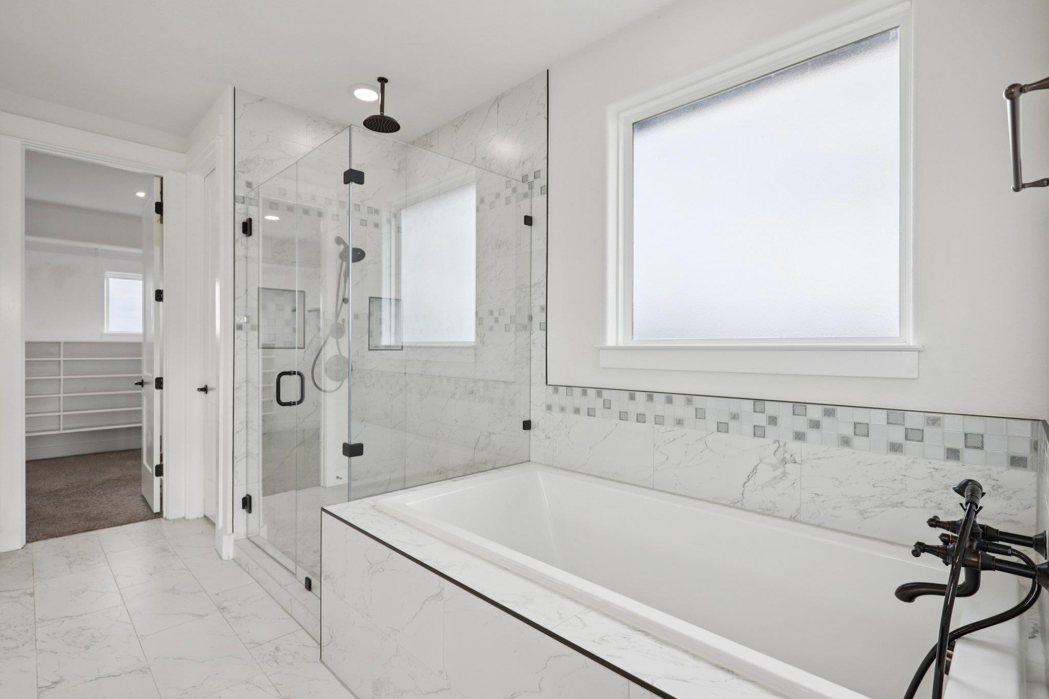 112 Red Mulberry Way Leander TX 78641
