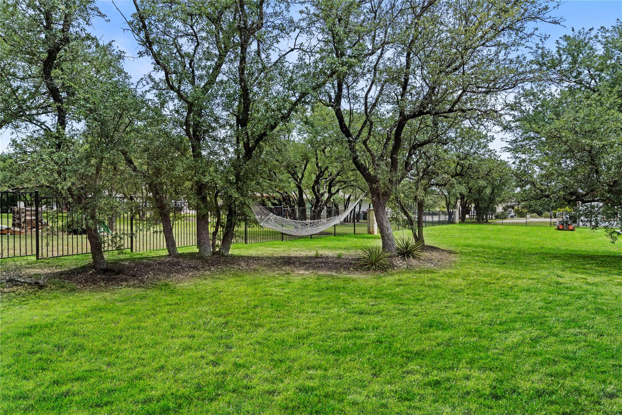 112 Red Mulberry Way Leander TX 78641