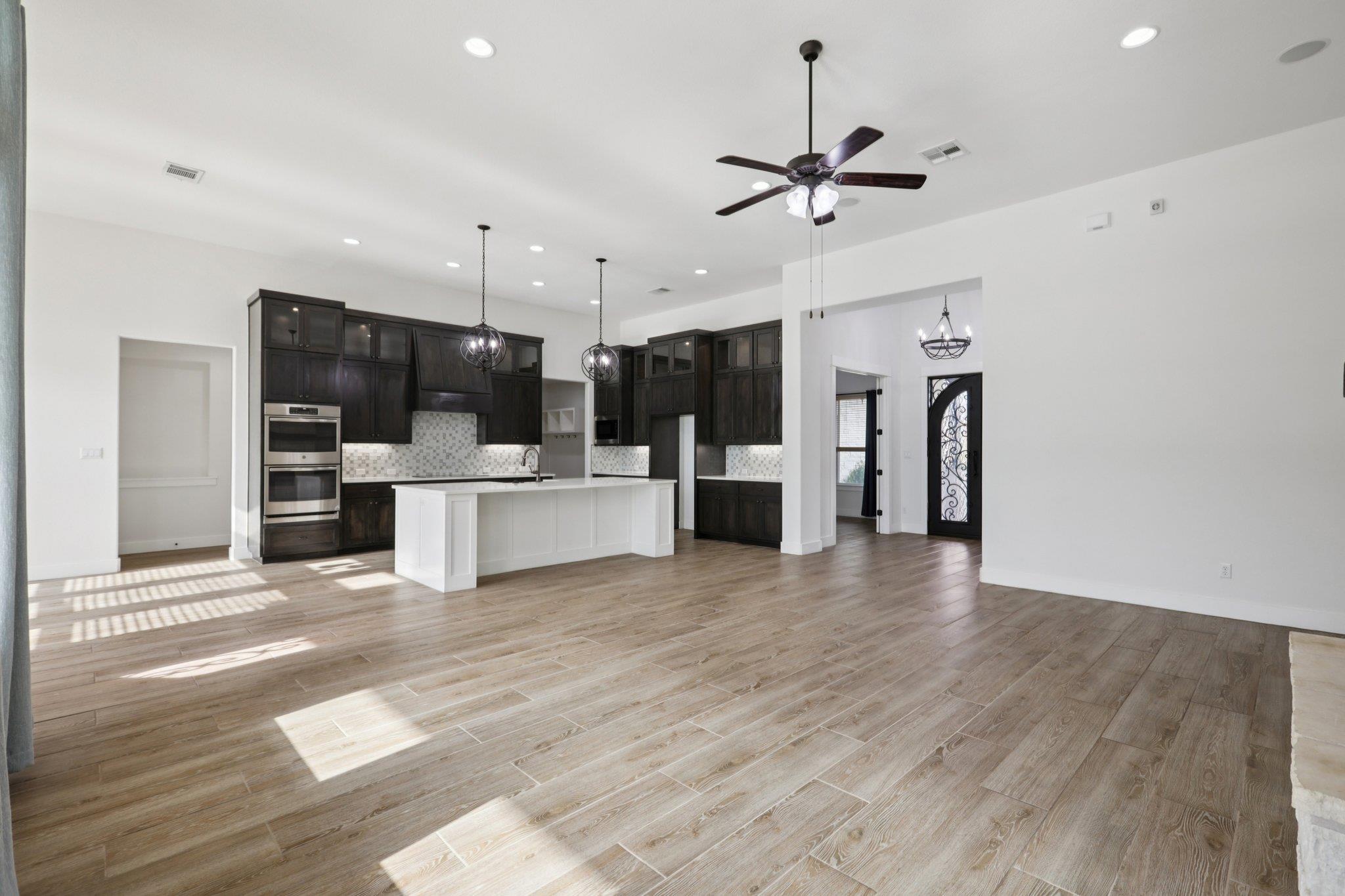 112 Red Mulberry Way Leander TX 78641