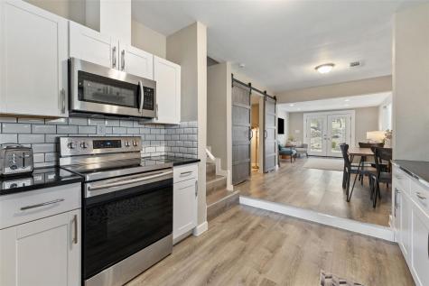 900 Deer Creek Circle Dripping Springs TX 78620