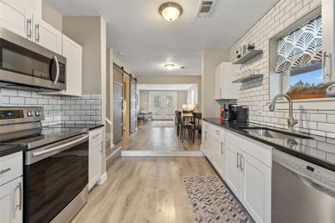 900 Deer Creek Circle Dripping Springs TX 78620