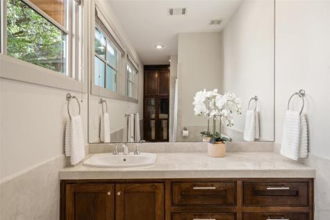1907 Mccall Road Austin TX 78703