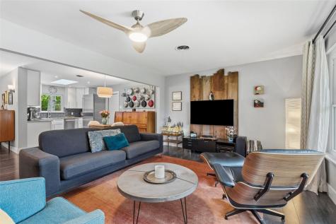 1617 Glencrest Drive Austin TX 78723