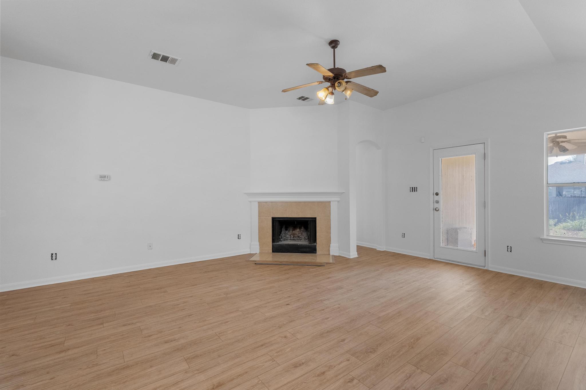 114 Gainer Drive Hutto TX 78634