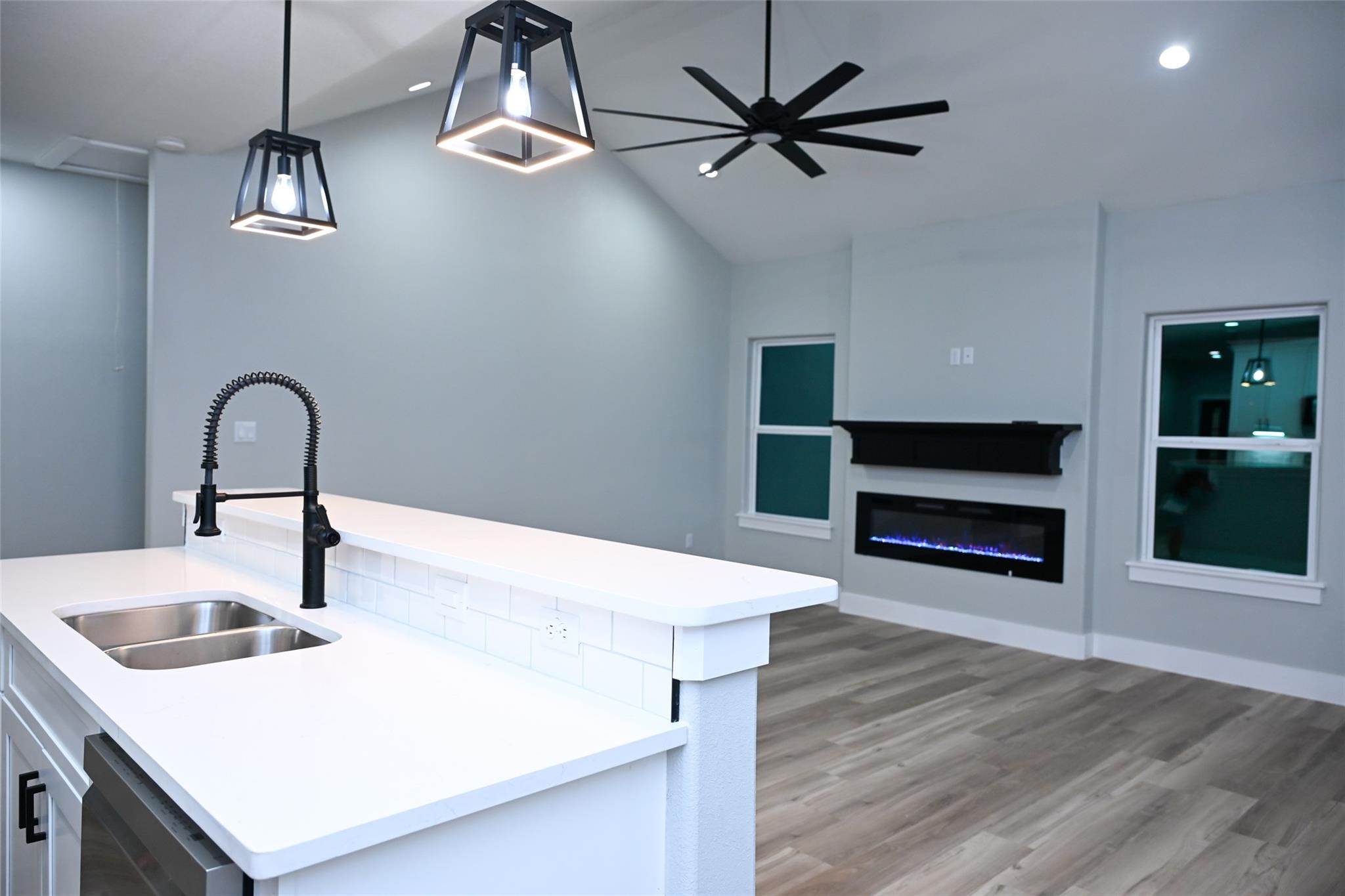 516 N Hackberry Avenue Luling TX 78648