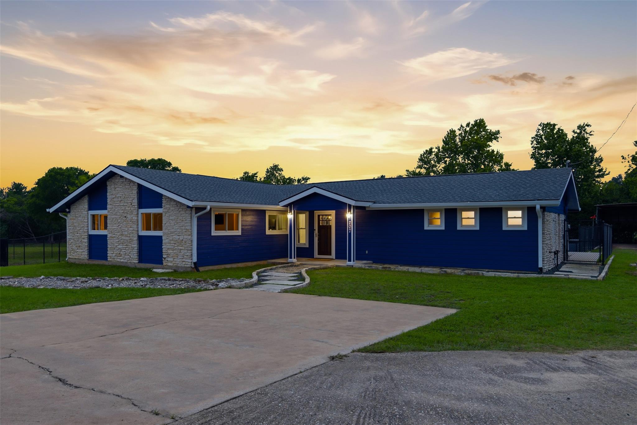 207 Cardinal Lane Cedar Park TX 78613