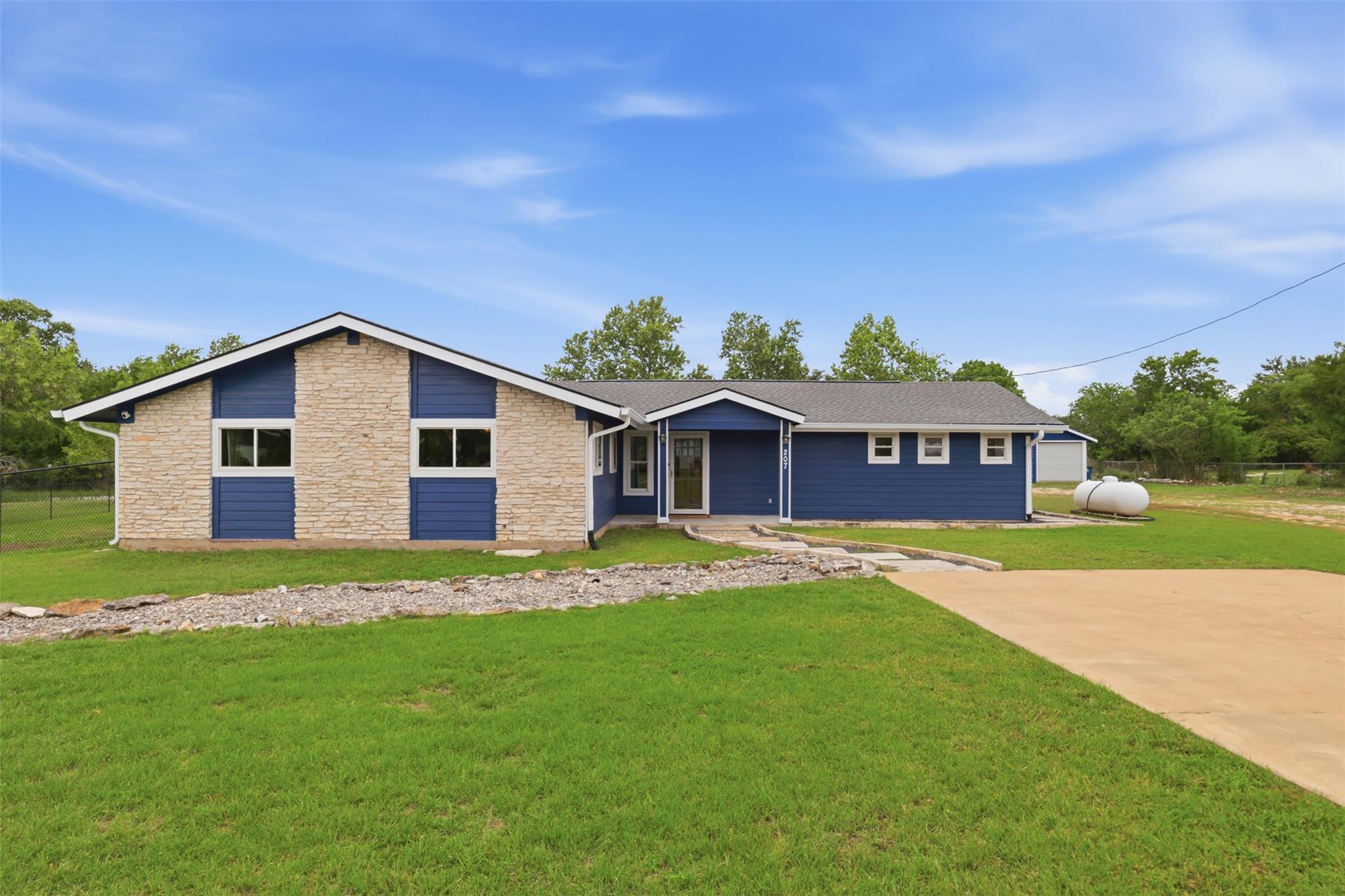 207 Cardinal Lane Cedar Park TX 78613