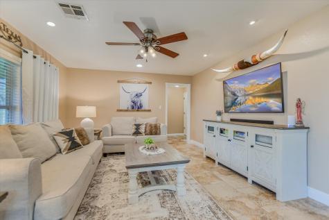 874 Pine Lane Cottonwood Shores TX 78657