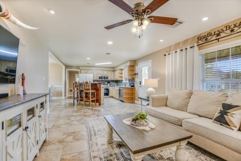 874 Pine Lane Cottonwood Shores TX 78657
