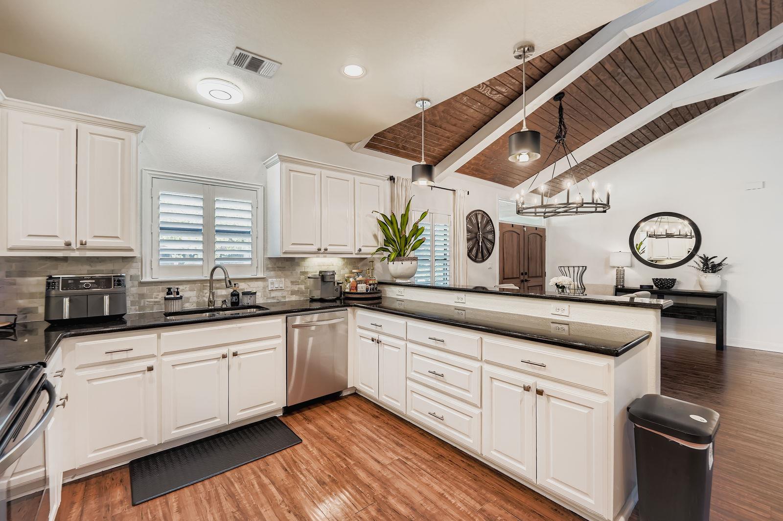 296 Makaha Drive Bastrop TX 78602
