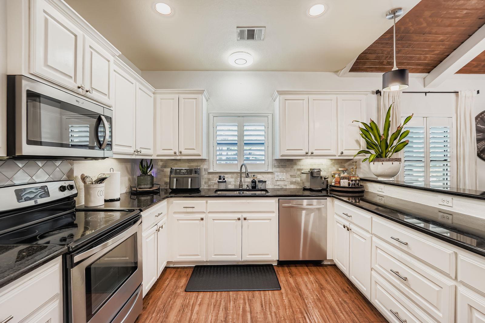 296 Makaha Drive Bastrop TX 78602