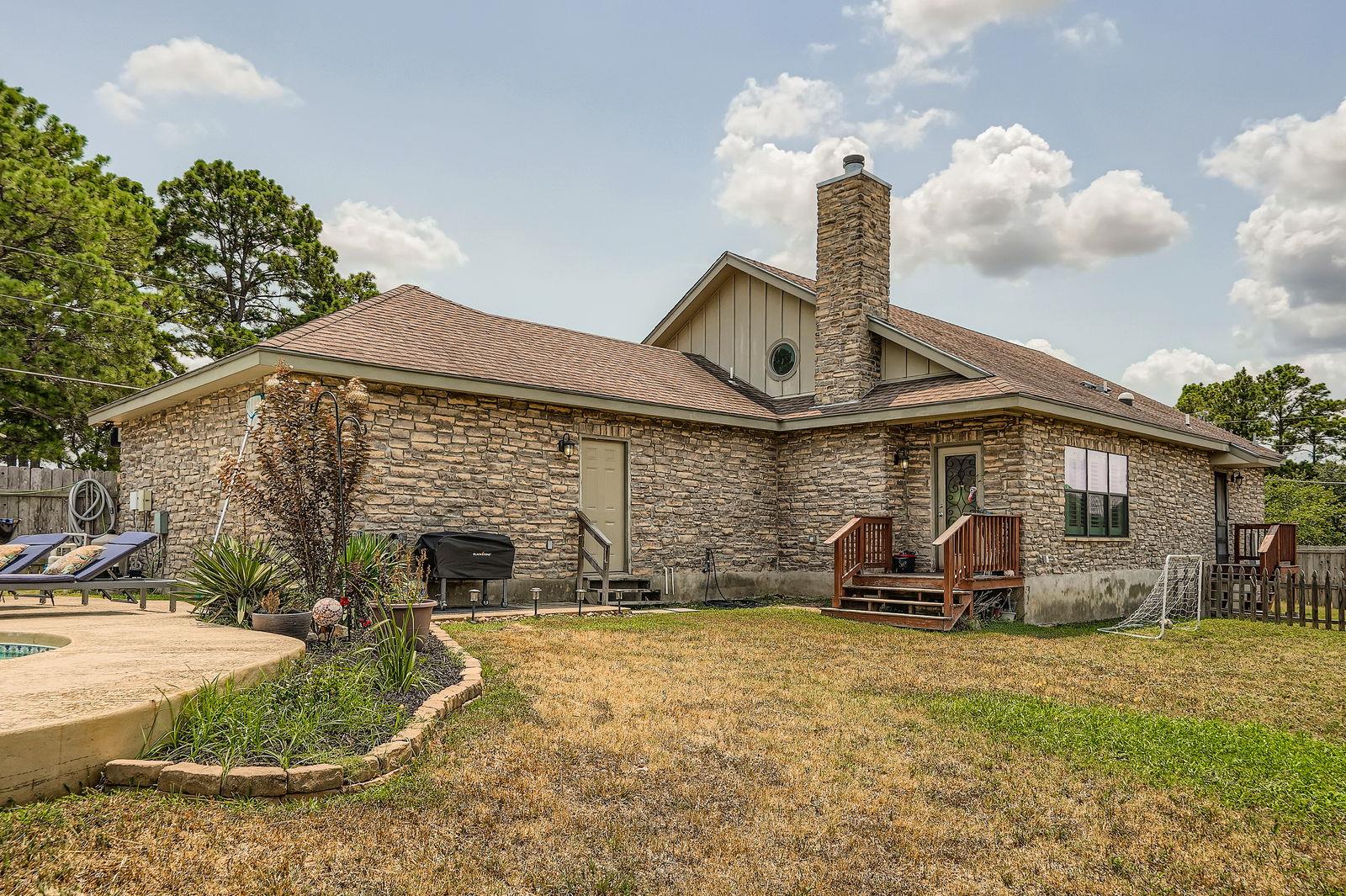 296 Makaha Drive Bastrop TX 78602