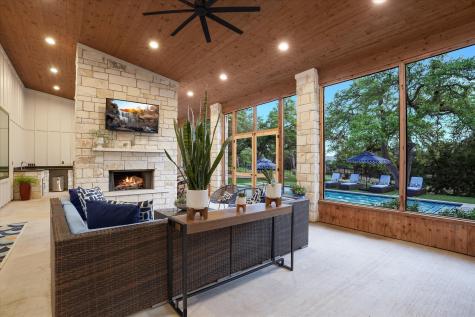 1379 Bunker Ranch Boulevard Dripping Springs TX 78620