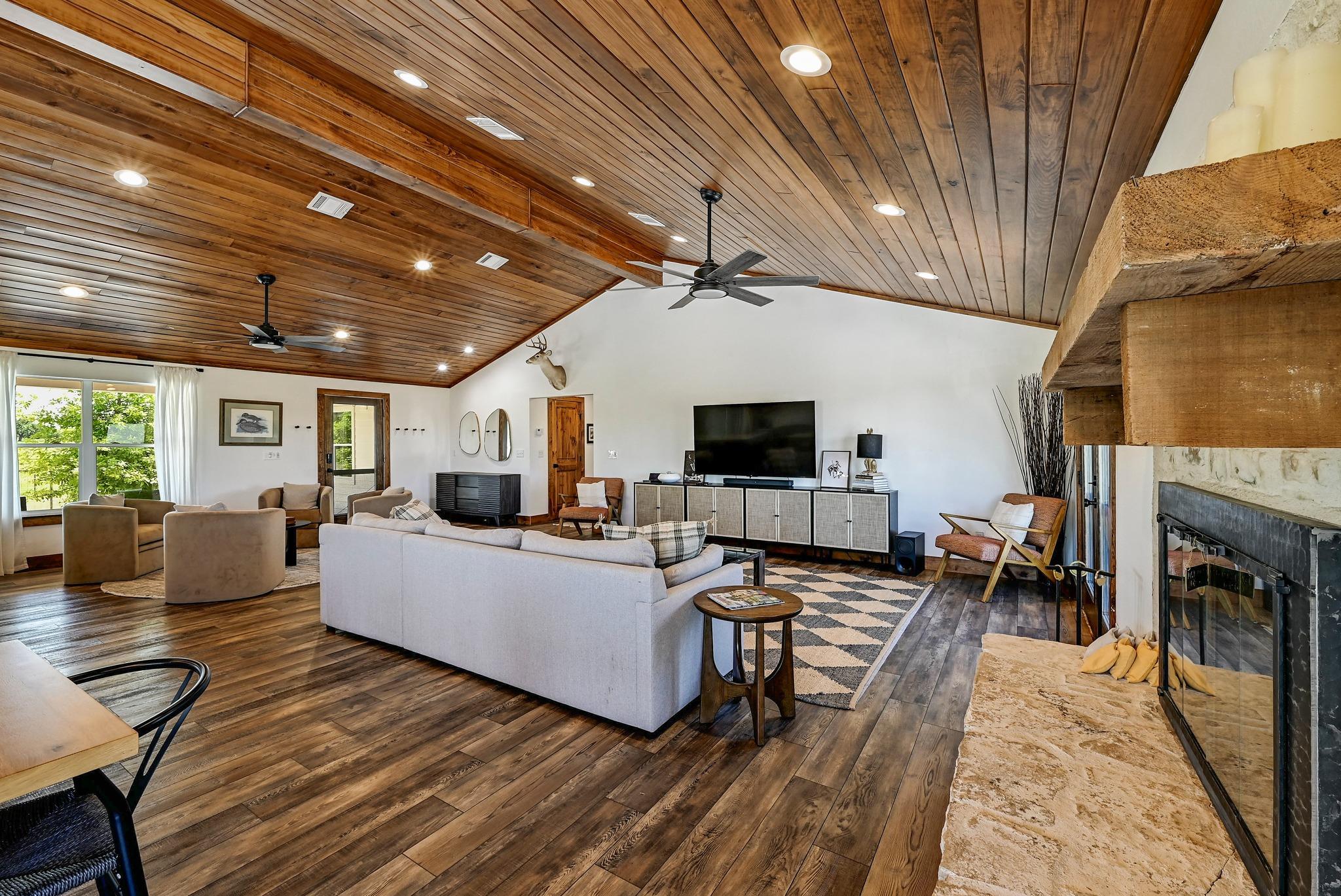 19811 W Ranch Road 152 Road Llano TX 78643