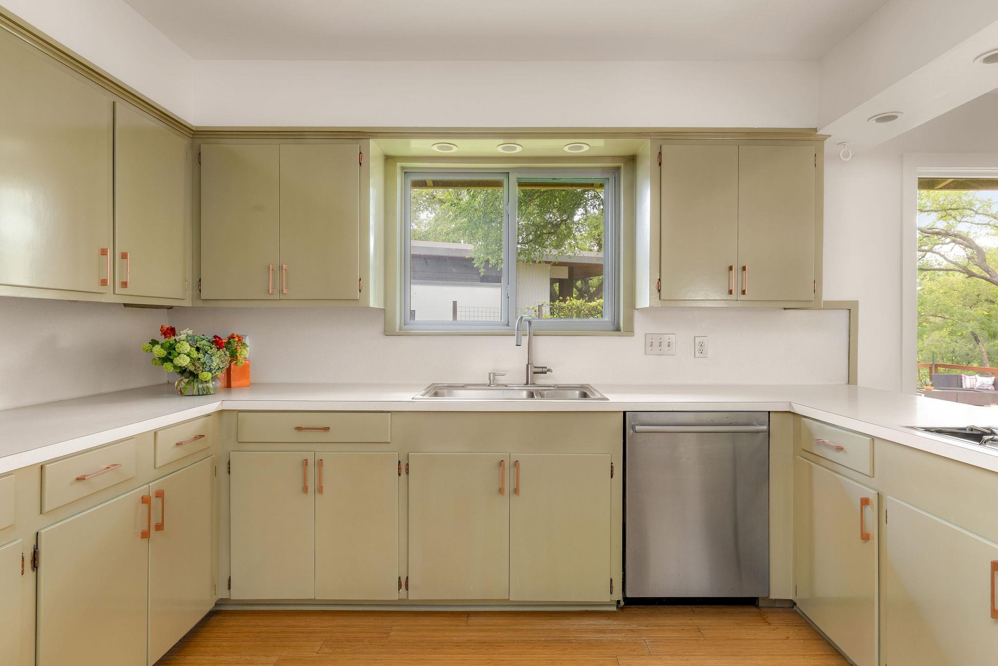 2003 Dexter Street Austin TX 78704