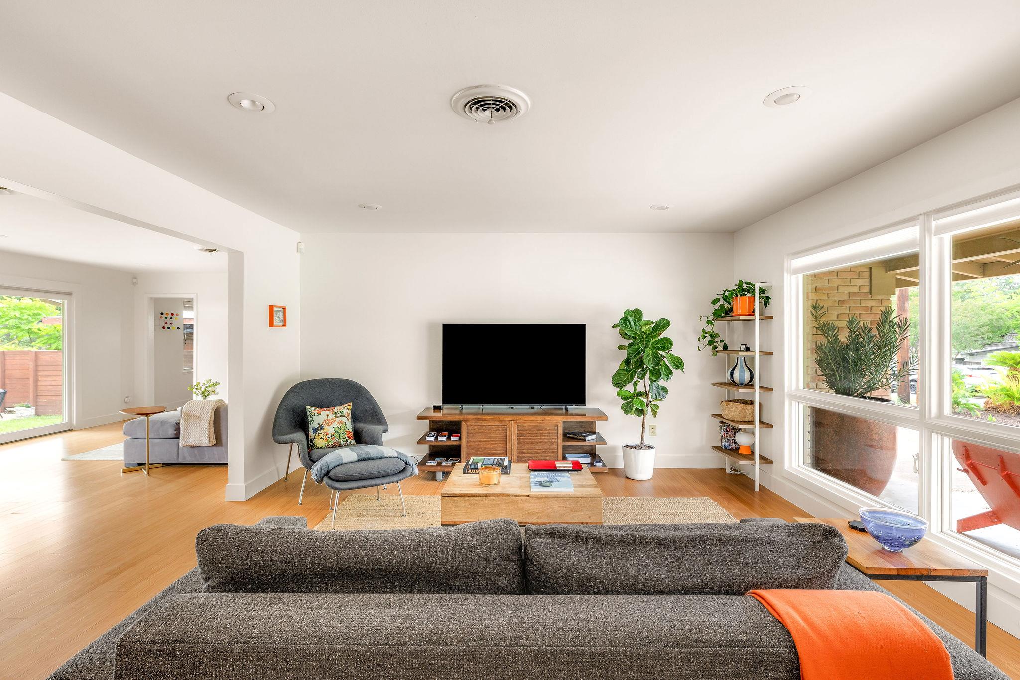 2003 Dexter Street Austin TX 78704