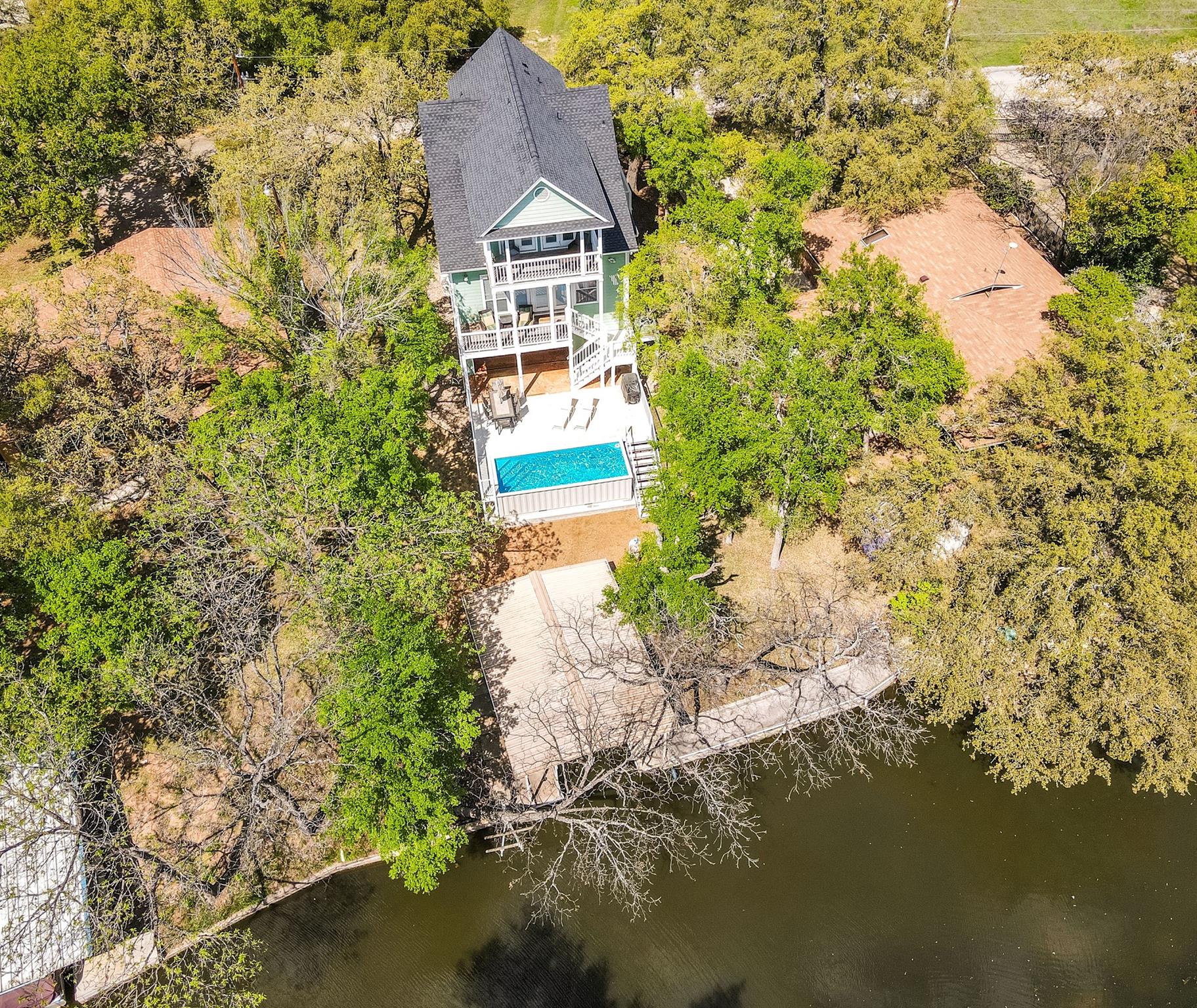 1943 Glencove Drive Kingsland TX 78639