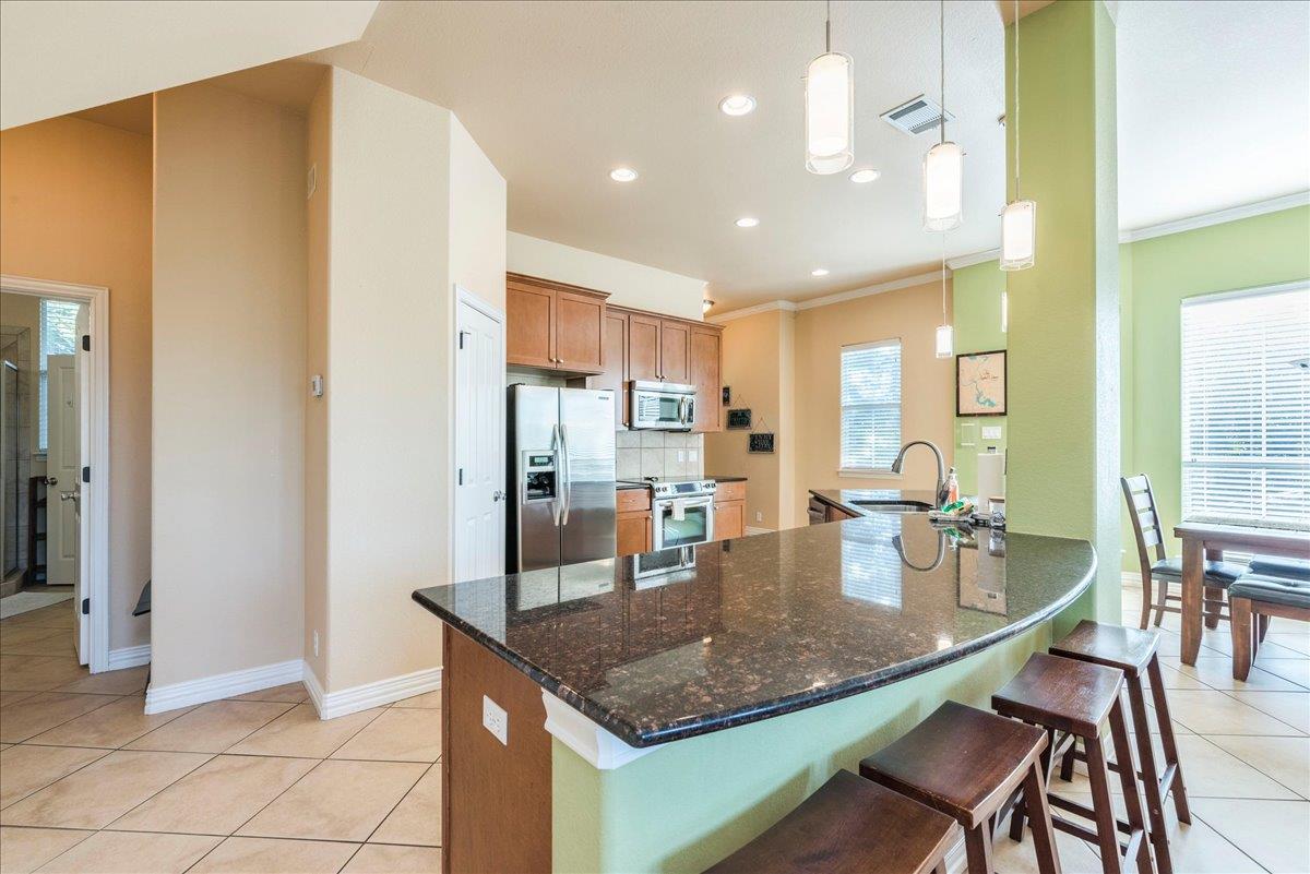 1943 Glencove Drive Kingsland TX 78639