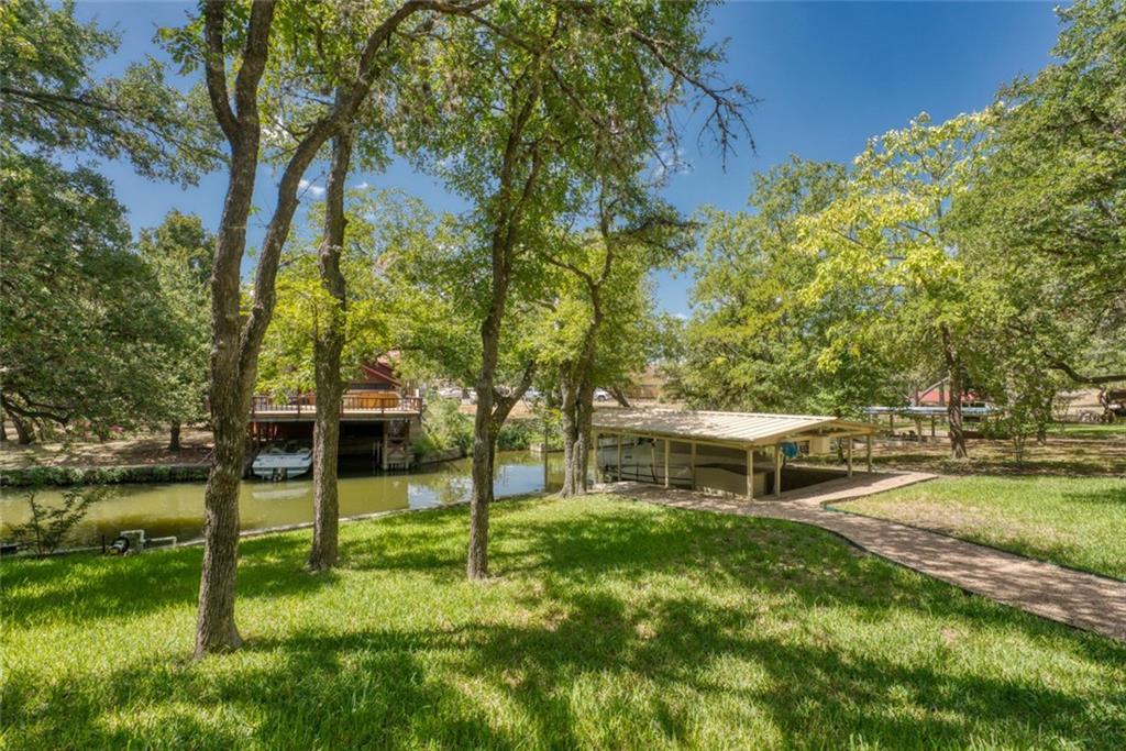 1943 Glencove Drive Kingsland TX 78639