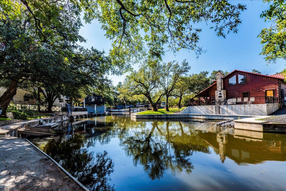 1943 Glencove Drive Kingsland TX 78639