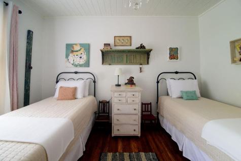 113 W Creek Street Fredericksburg TX 78624